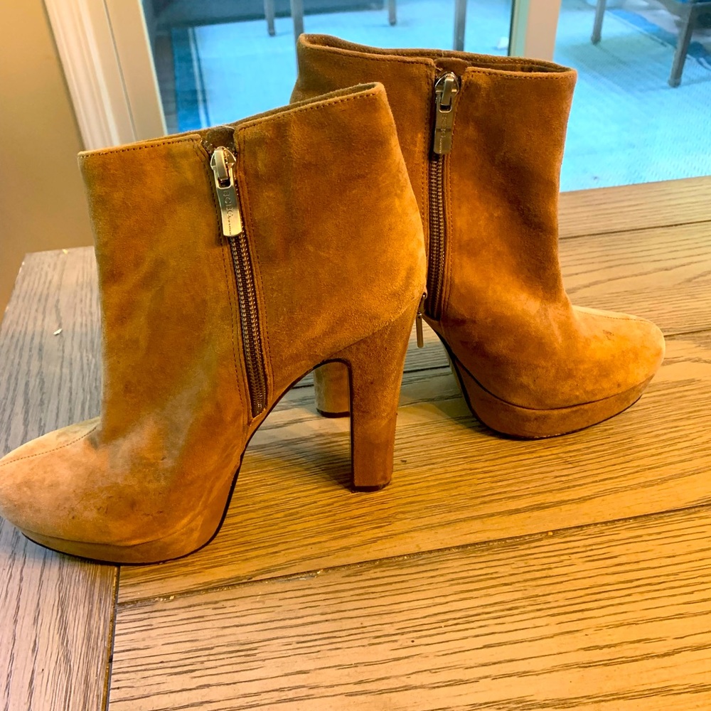 BCBG Generation Brown Leather Boots 8 1/2 B